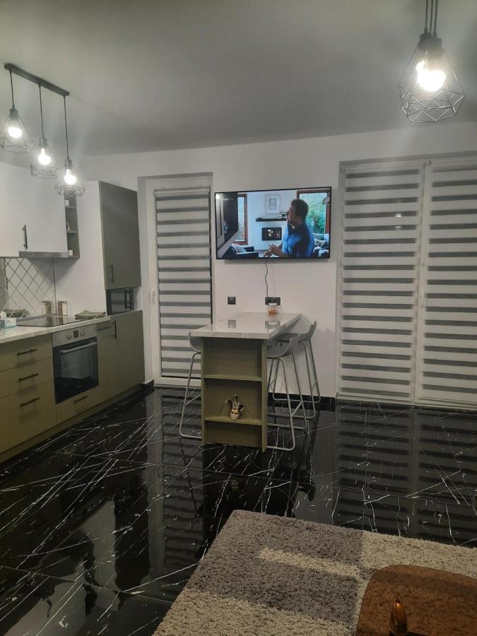Apartament Coco Бая Маре Екстериор снимка